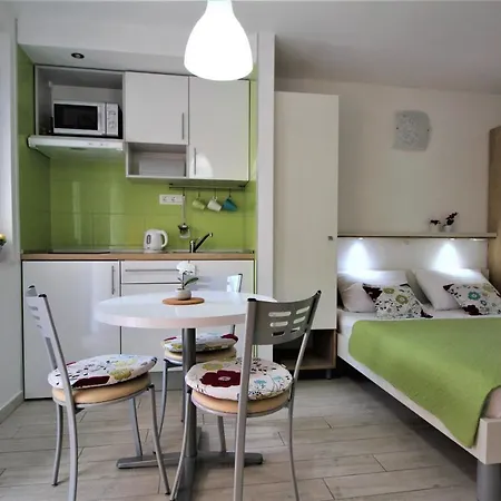 Apartment Adria Baska Voda