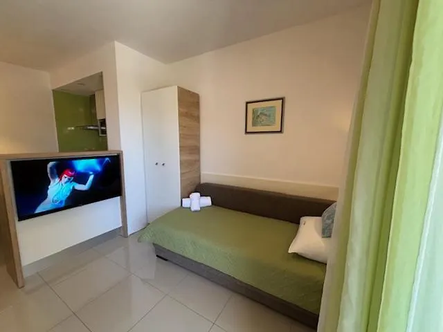 Adria * Baška Voda